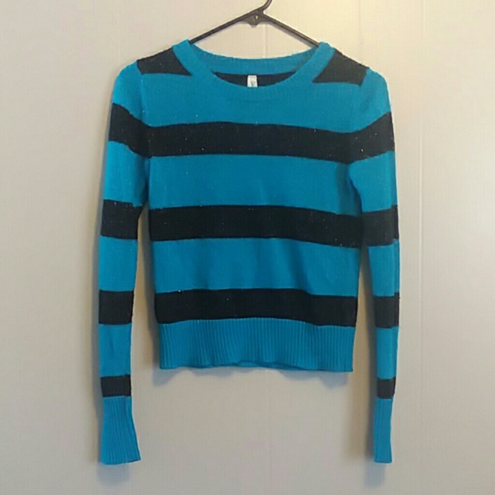Teal and black stripped sweater.